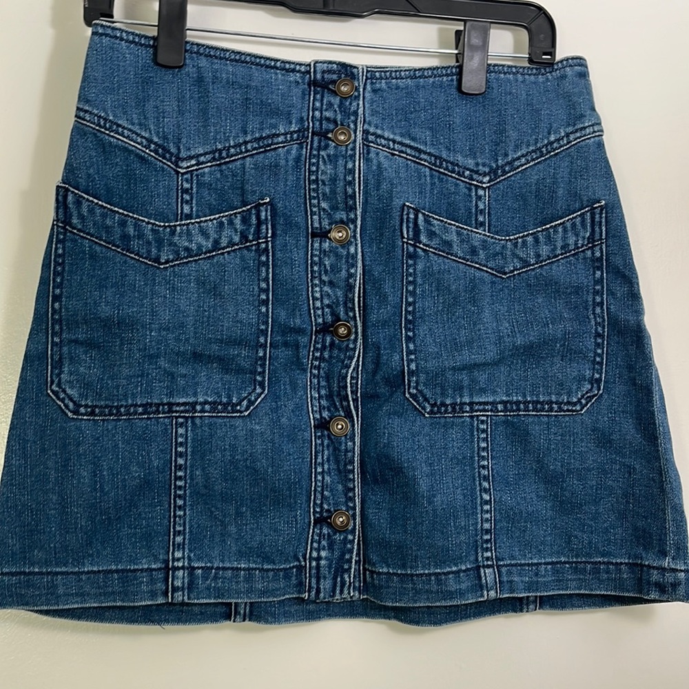 Free people denim skirt size 6